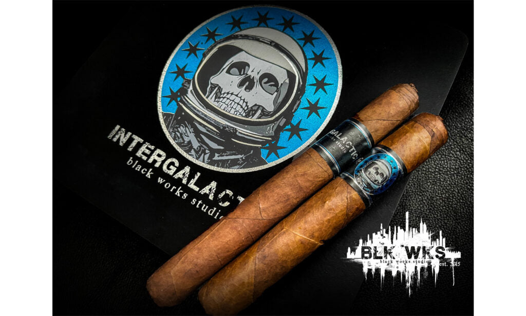 Black Works Intergalactic Robusto